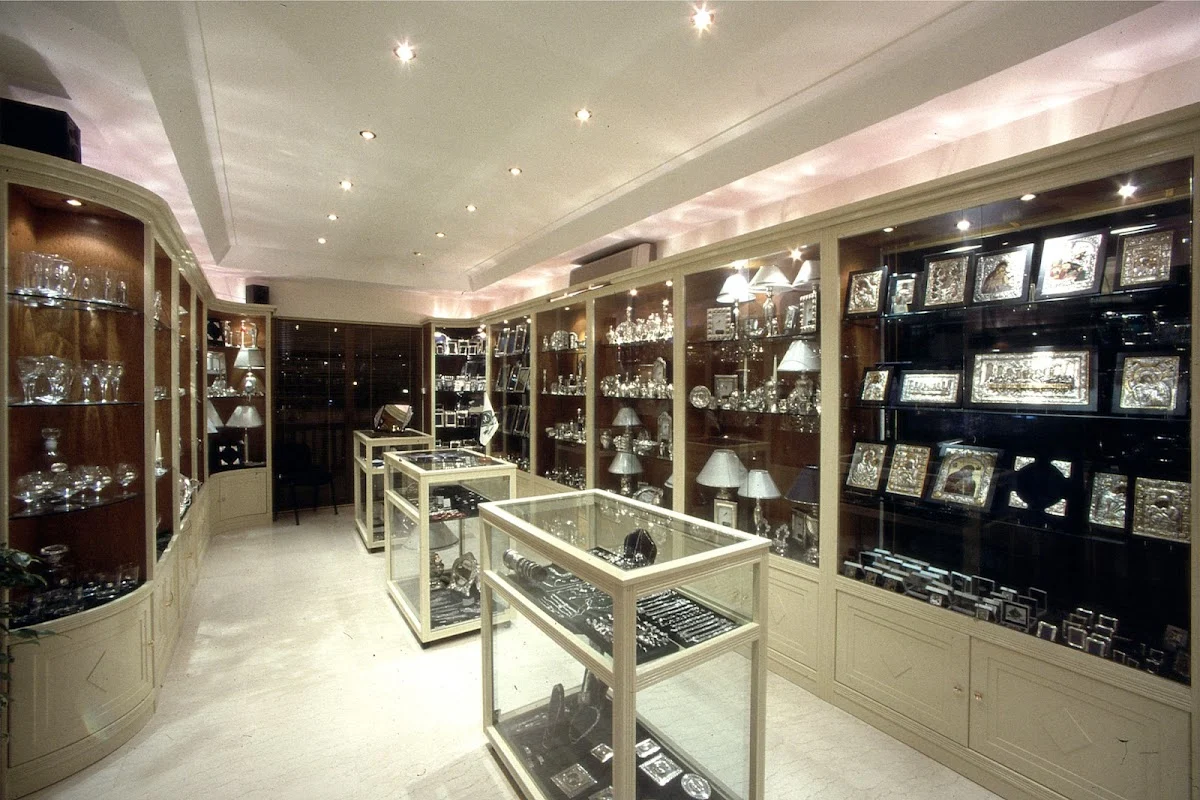 Catherine's Silver Corner - 4