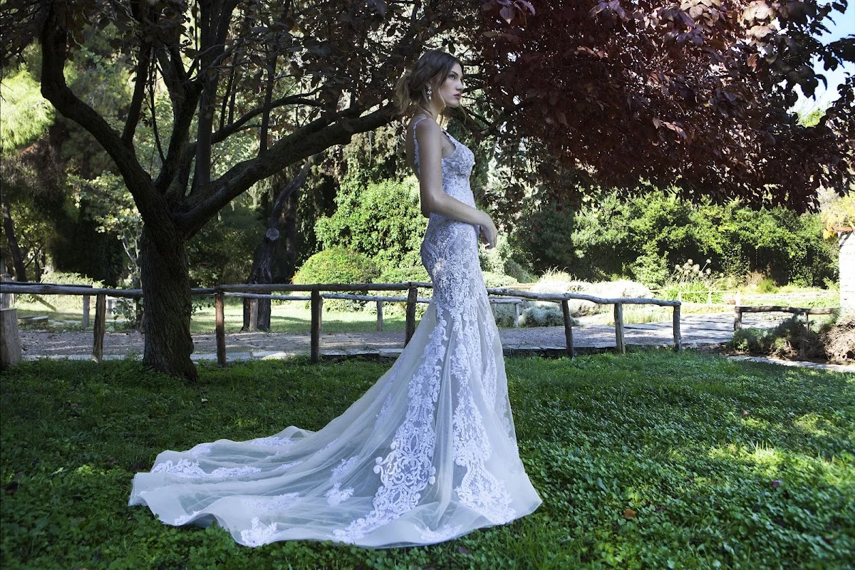 Νυφικά Yianna Couture