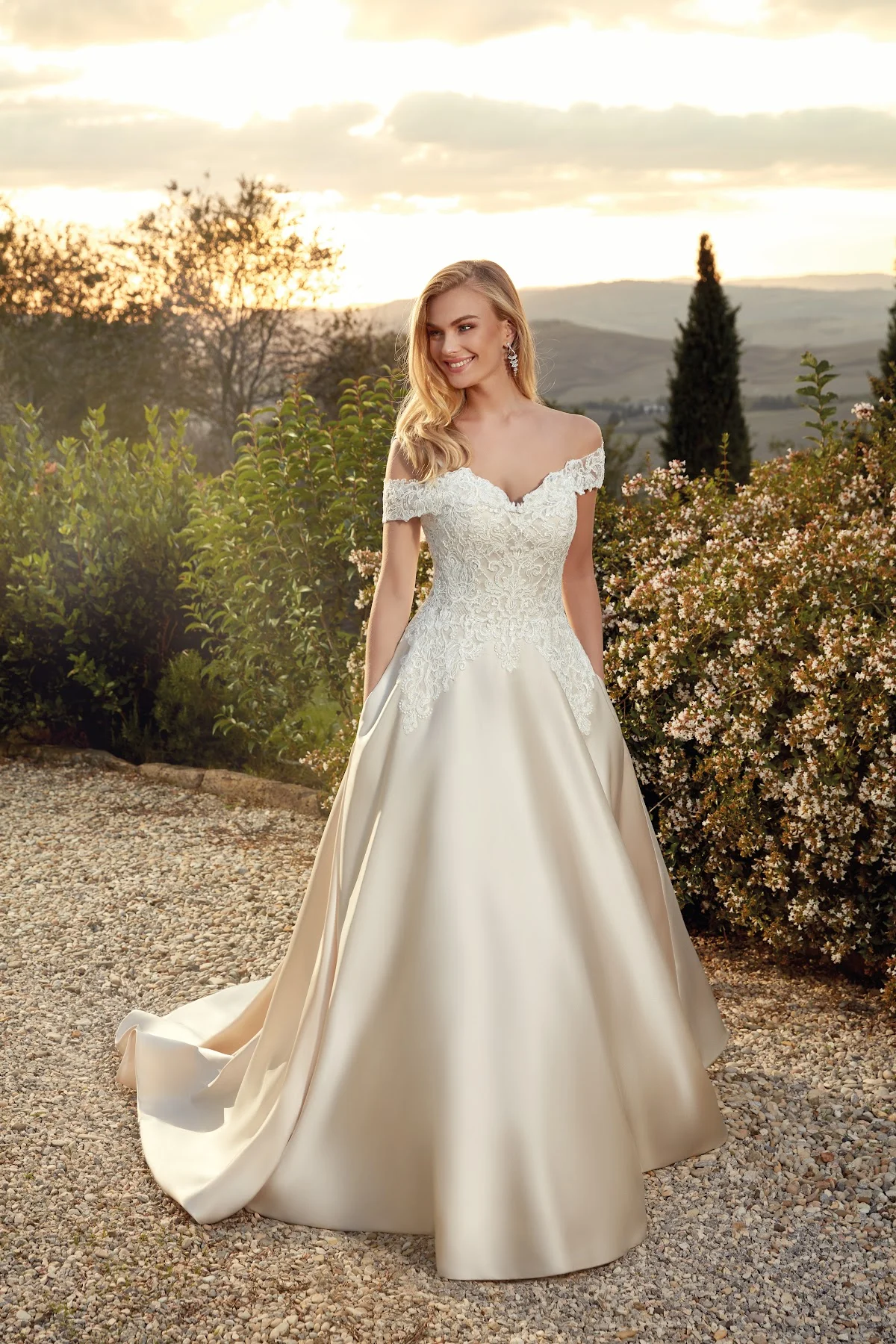 OPTASSIA ΒRIDAL WEAR - 4
